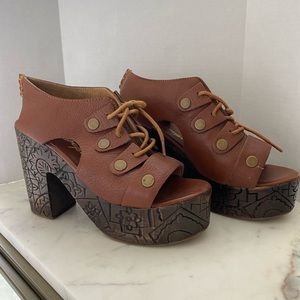 Free People Platforms